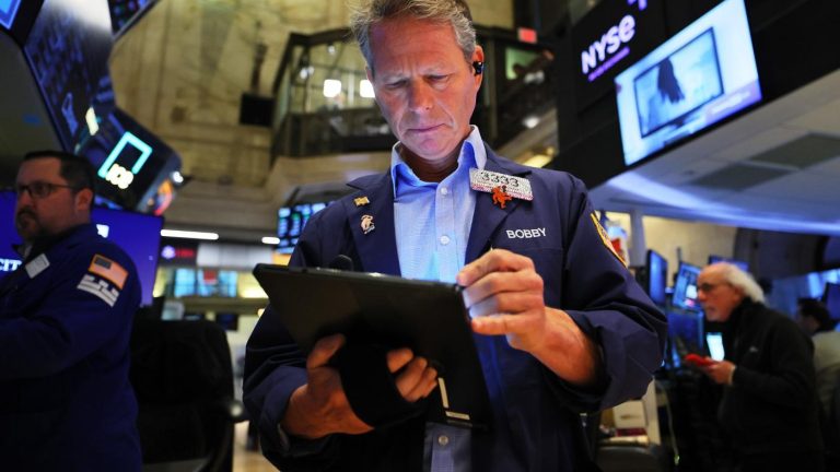 Wall Street Rallies Amid Tariff Turmoil and Global Market Chaos